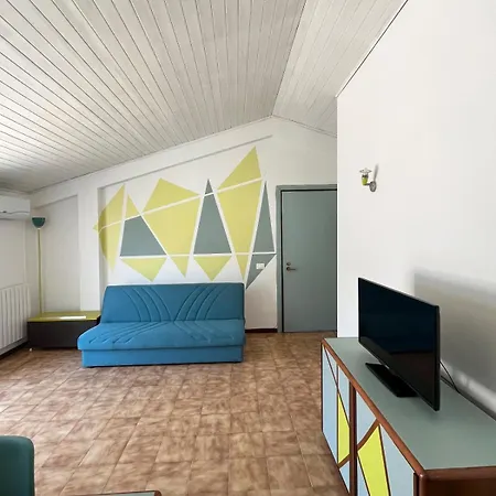 Casina T&a