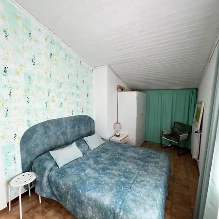 Casina T&a *